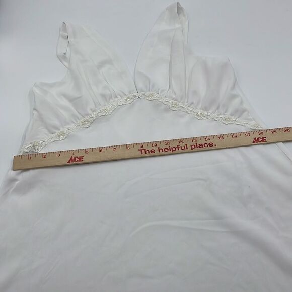 White jones New York slip dress with lace and pearl details - Picture 9 of 13